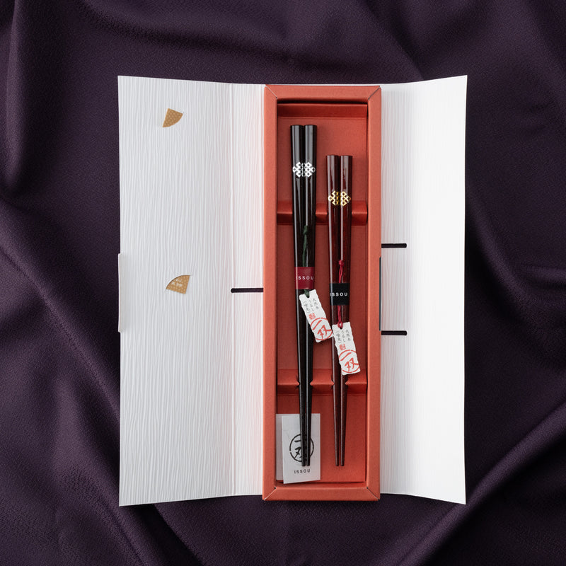 Issou Treasure Knot Wakasa Lacquerware Set of Two Pairs of Chopsticks 23cm/9in and 21cm/8.3in