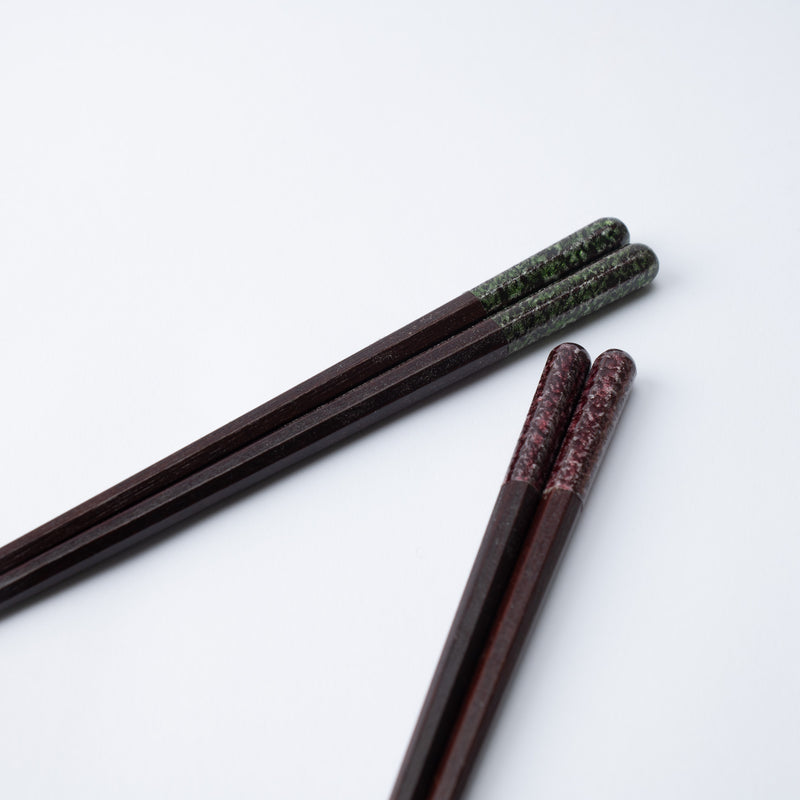 Issou Uchiiwai Wakasa Lacquerware Set of Two Pairs of Chopsticks 22.5cm/8.8in and 20.5cm/8.1in