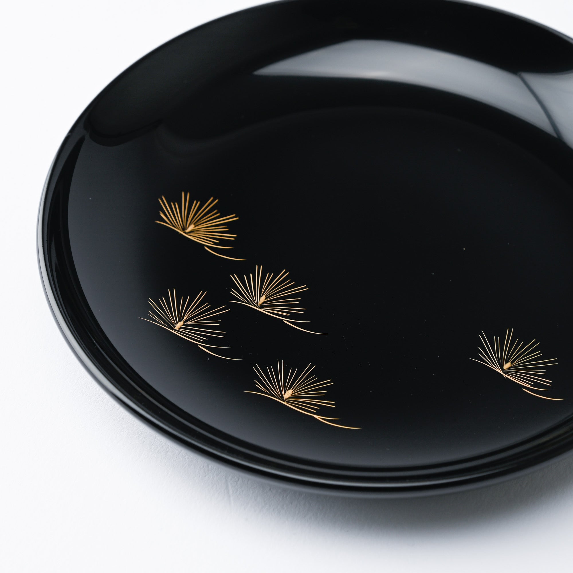 Pine Echizen Lacquerware Black Side Plate Set