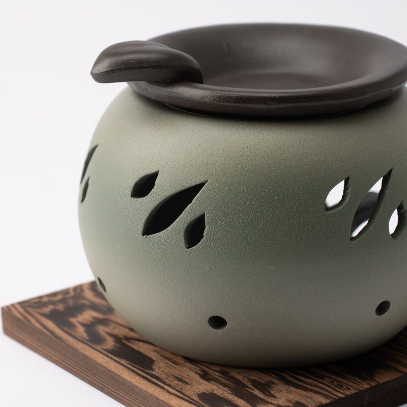 Yamafusa Loquat Leaf Round Tokoname Chakoro Tea Incense Burner, MUSUBI  KILN