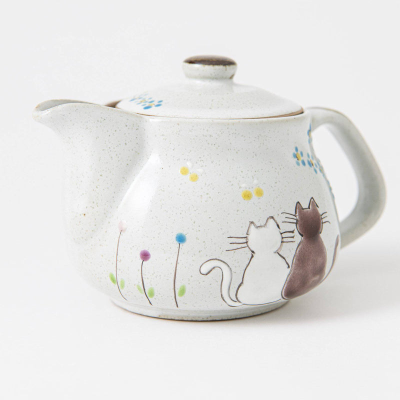 Atelier Yu Cats In Sunny Spot Kutani Teapot - MUSUBI KILN - Handmade Japanese Tableware and Japanese Dinnerware