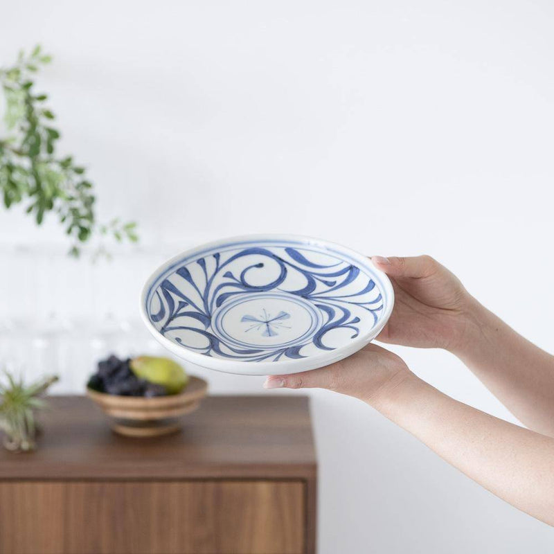Baizan Kiln Arabesque Tobe Round Plate 8.66in - MUSUBI KILN - Handmade Japanese Tableware and Japanese Dinnerware