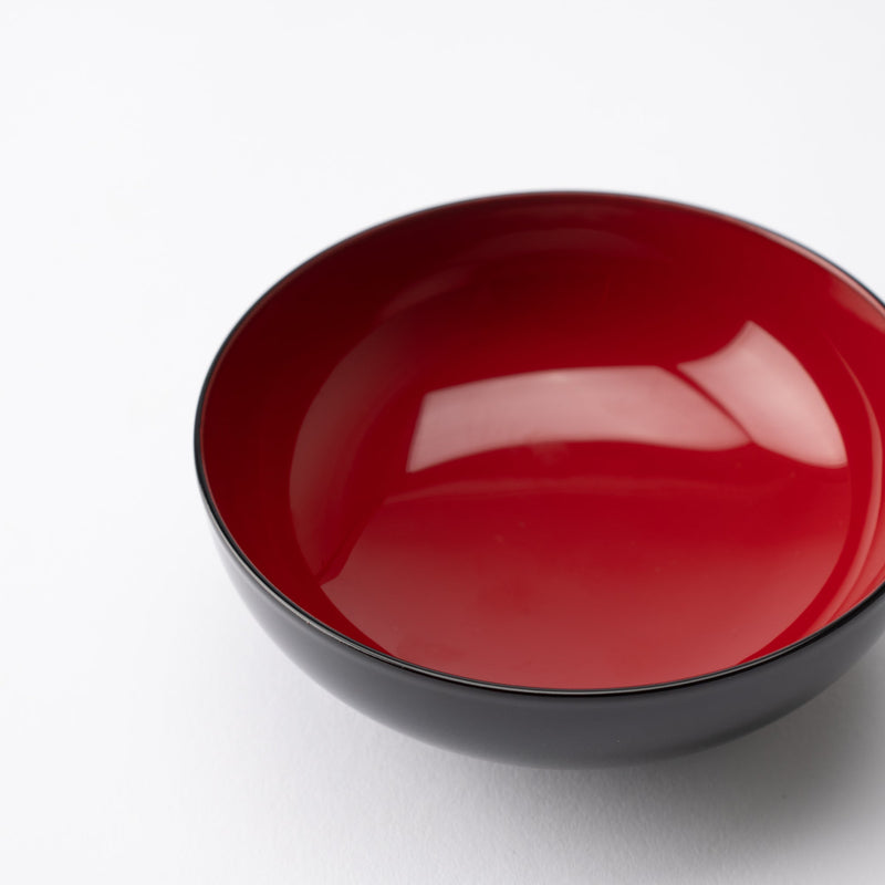 https://musubikiln.com/cdn/shop/products/black-and-red-lacquer-yamanaka-lacquerware-oryoki-bowl-set-musubi-kiln-quality-japanese-tableware-and-gift-457666_800x.jpg?v=1666849543
