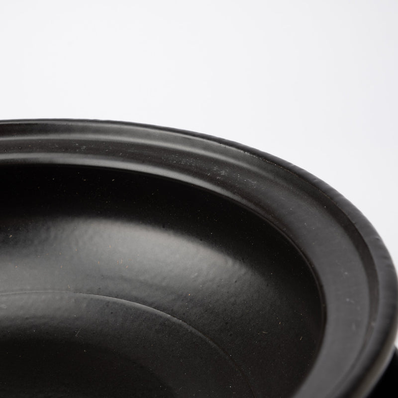 Black Banko Donabe Japanese Clay Pot for 3 to 4 persons - MUSUBI KILN - Handmade Japanese Tableware and Japanese Dinnerware