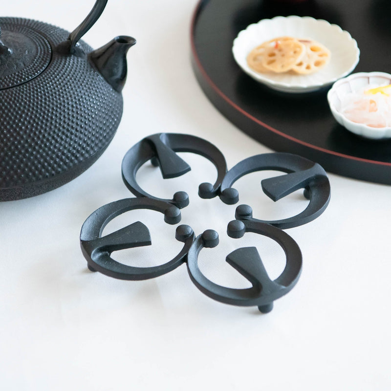 Four-leaf Nambu Ironware Cast Iron Trivet - MUSUBI KILN - Handmade Japanese Tableware and Japanese Dinnerware