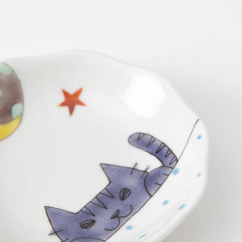Full of Cats Kutani Sauce Plate - MUSUBI KILN - Handmade Japanese Tableware and Japanese Dinnerware