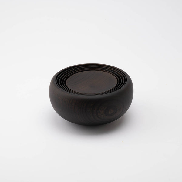 https://musubikiln.com/cdn/shop/products/gatomikio-black-yamanaka-lacquerware-oryoki-bowl-set-musubi-kiln-handmade-japanese-tableware-and-japanese-dinnerware-863712_grande.jpg?v=1661161584