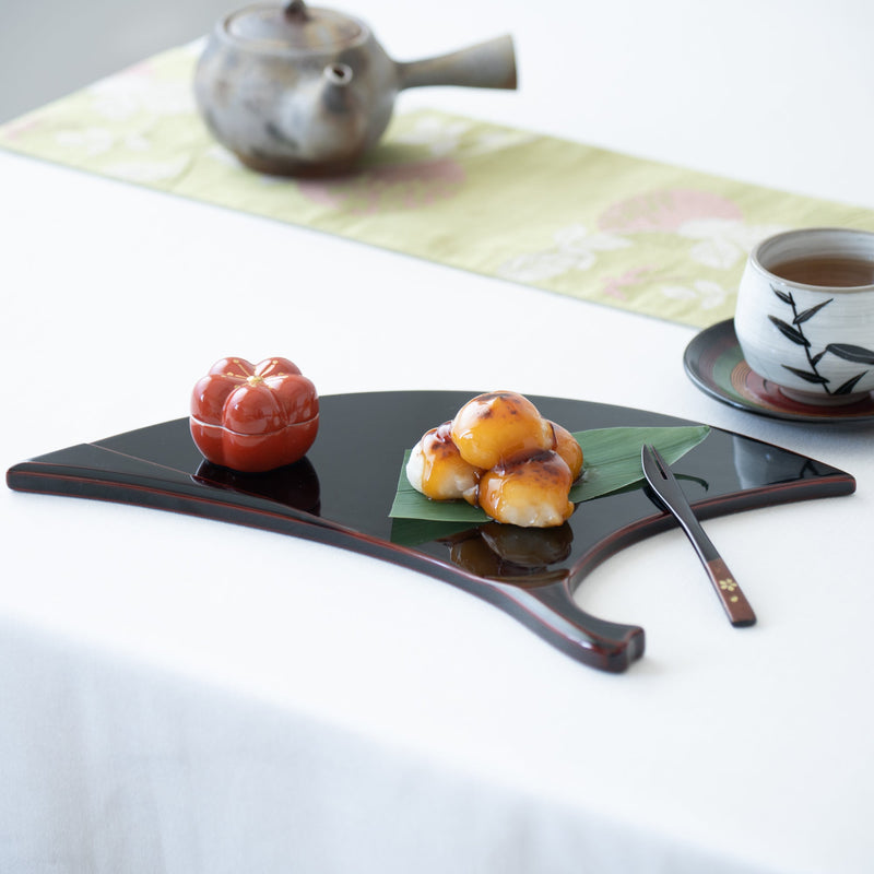 Gingko Leaf Echizen Lacquerware Plate - MUSUBI KILN - Quality Japanese Tableware and Gift