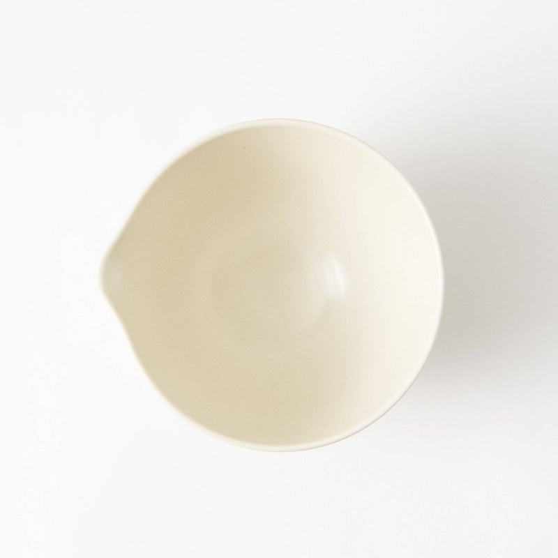 Hanasaka Une Kutani Bowl with Spout - MUSUBI KILN - Handmade Japanese Tableware and Japanese Dinnerware