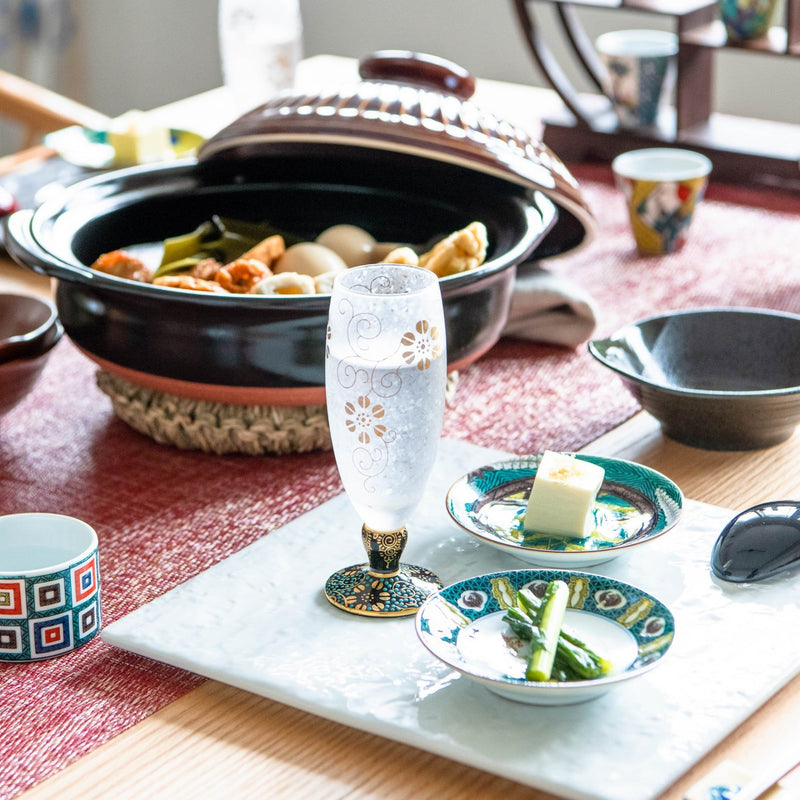 https://musubikiln.com/cdn/shop/products/hibino-mars-mino-ware-square-plate-94in-musubi-kiln-handmade-japanese-tableware-and-japanese-dinnerware-138886_800x.jpg?v=1647493699