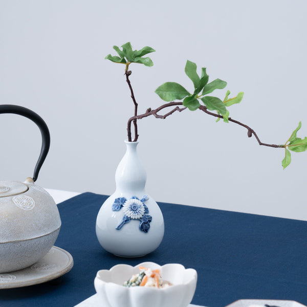 Hirado Gourd Mikawachi Ware Single-Flower Vase - MUSUBI KILN - Quality Japanese Tableware and Gift
