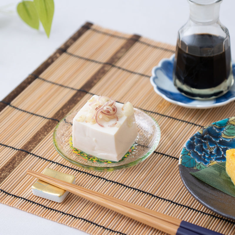 https://musubikiln.com/cdn/shop/products/hirota-four-seasons-color-edo-glass-sauce-plate-musubi-kiln-handmade-japanese-tableware-and-japanese-dinnerware-417843_800x.jpg?v=1698035656