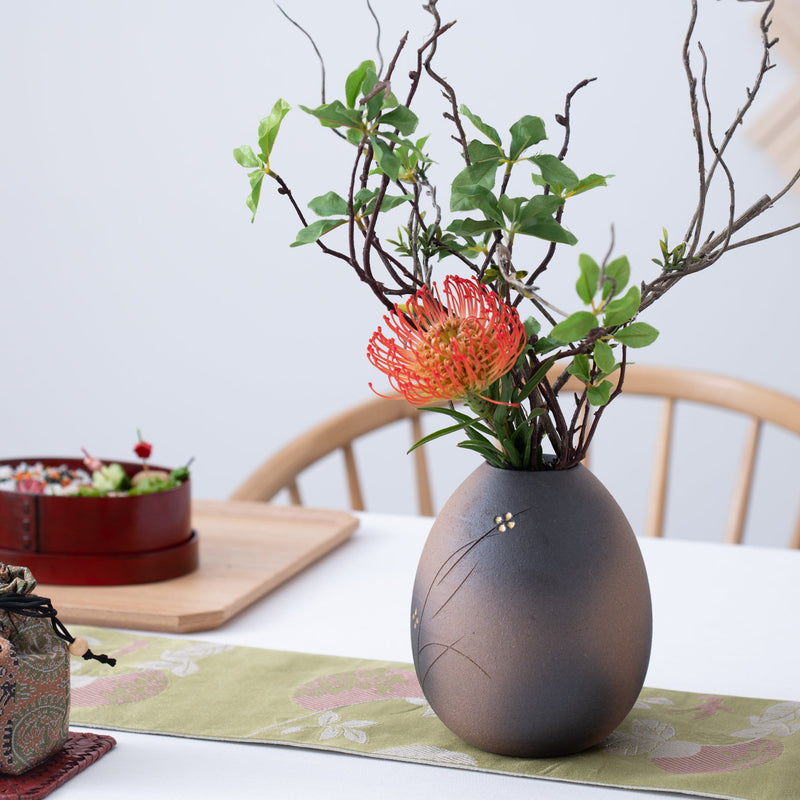 Jujube Flower Pattern Shigaraki Ware Flower Vase - MUSUBI KILN - Quality Japanese Tableware and Gift