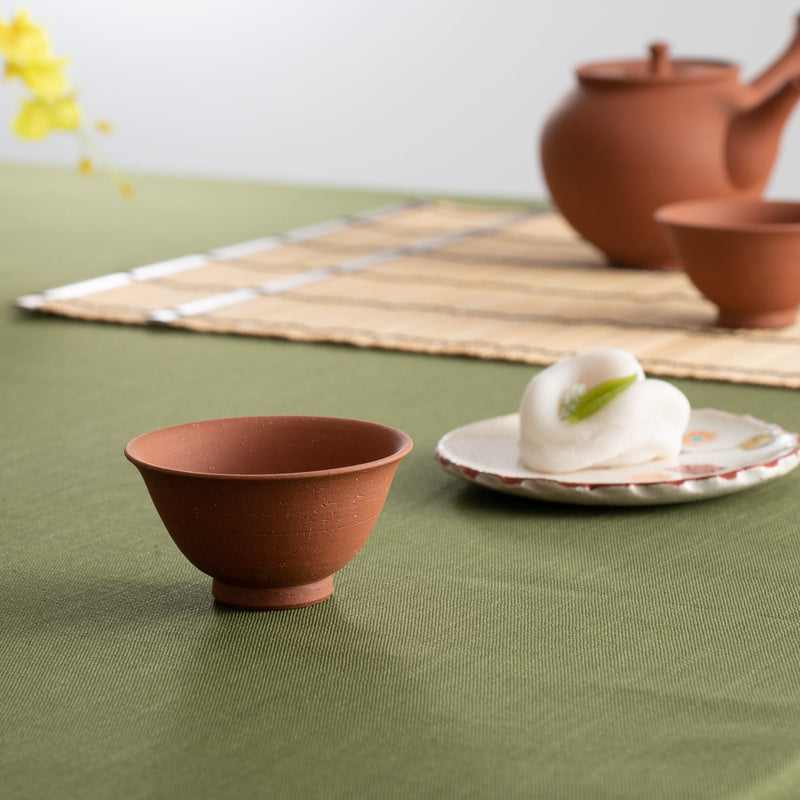 https://musubikiln.com/cdn/shop/products/junzo-red-clay-tokoname-japanese-teapot-set-88oz260ml-sasame-and-ceramesh-musubi-kiln-handmade-japanese-tableware-and-japanese-dinnerware-708380_800x.jpg?v=1702887004
