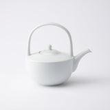 Keizan Kiln White Porcelain "Toso" Arita Sake Set - MUSUBI KILN - Handmade Japanese Tableware and Japanese Dinnerware