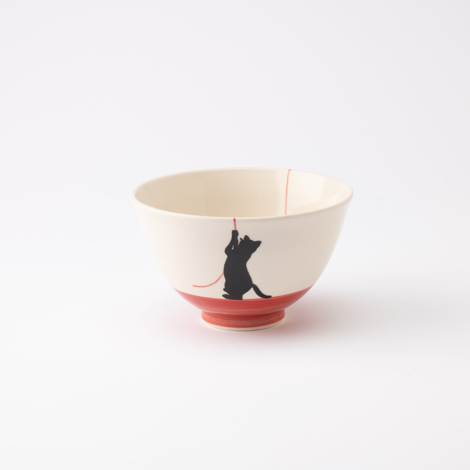 Kikusho Kiln Red Yarn Cat Hasami Japanese Rice Bowl - MUSUBI KILN - Quality Japanese Tableware and Gift