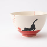 Kikusho Kiln Red Yarn Cat Hasami Japanese Rice Bowl - MUSUBI KILN - Quality Japanese Tableware and Gift
