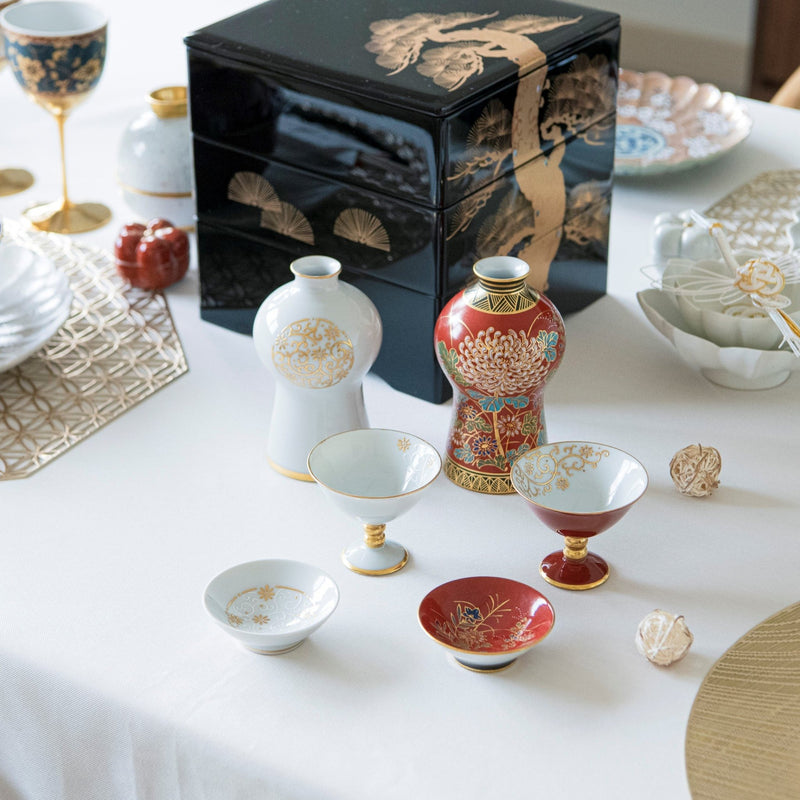 Kinzan Kiln Shugu Gilded Arabesque Gourd Sake Carafe - MUSUBI KILN - Handmade Japanese Tableware and Japanese Dinnerware