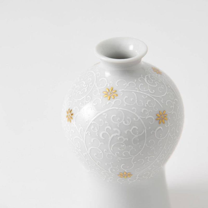 Kinzan Kiln Shugu Gold Flowers and Arabesque Gourd Sake Carafe