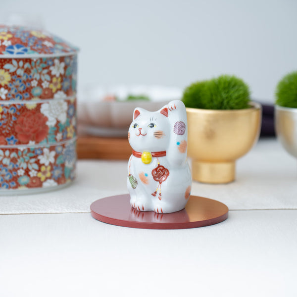 Kokuzou Kiln Mizuhiki Kutani Lucky Cat - Red - MUSUBI KILN - Quality Japanese Tableware and Gift