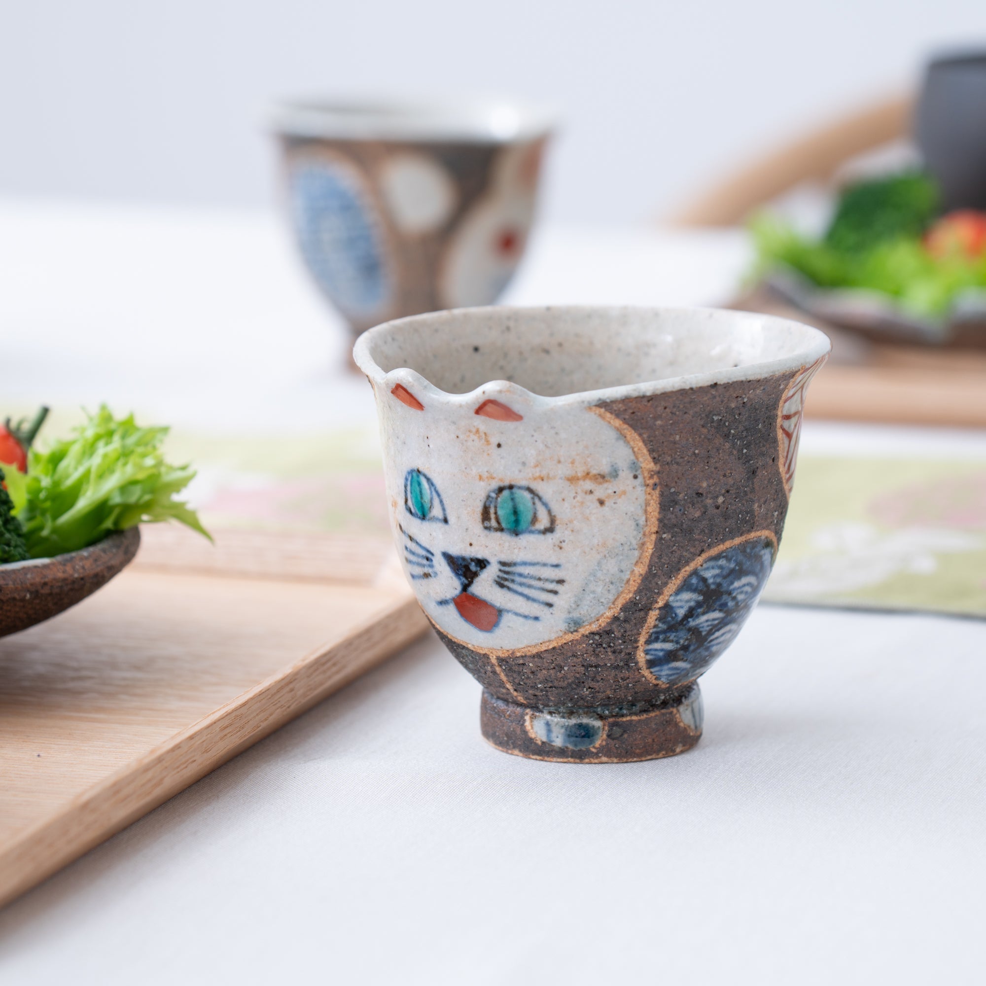 Kousai Kiln Playful Cat Hasami Small Yunomi Japanese Teacup - MUSUBI KILN - Quality Japanese Tableware and Gift