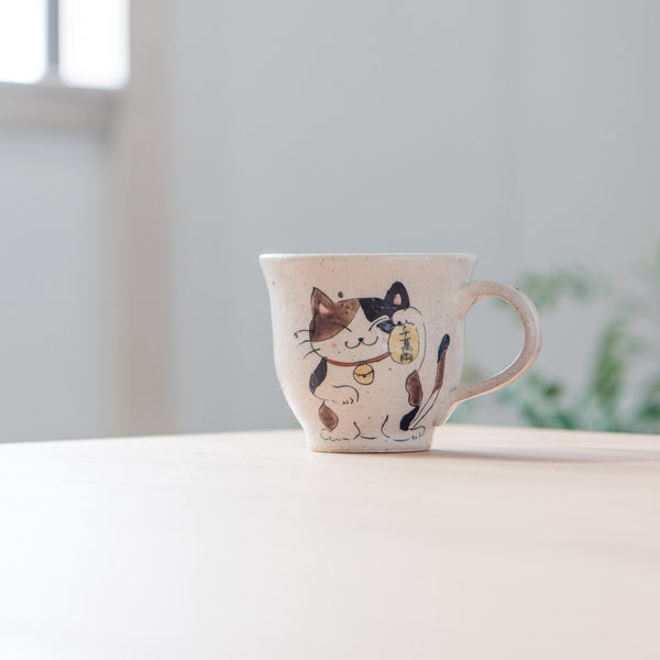 Lucky Cat Kutani Mug - MUSUBI KILN - Handmade Japanese Tableware and Japanese Dinnerware