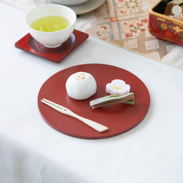 https://musubikiln.com/cdn/shop/products/miyabitake-round-japanese-bamboo-plate-musubi-kiln-handmade-japanese-tableware-and-japanese-dinnerware-368293_grande.jpg?v=1644981085