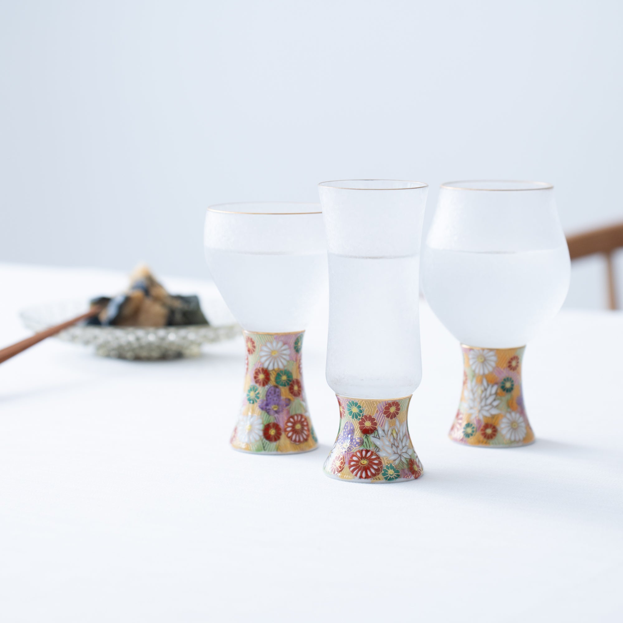 Mizore Hanazume Kutani Guinomi Sake Glass - MUSUBI KILN - Handmade Japanese Tableware and Japanese Dinnerware