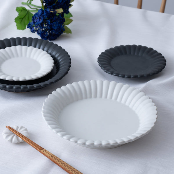 RINKA Usuki Dessert Plate L - MUSUBI KILN - Handmade Japanese Tableware and Japanese Dinnerware