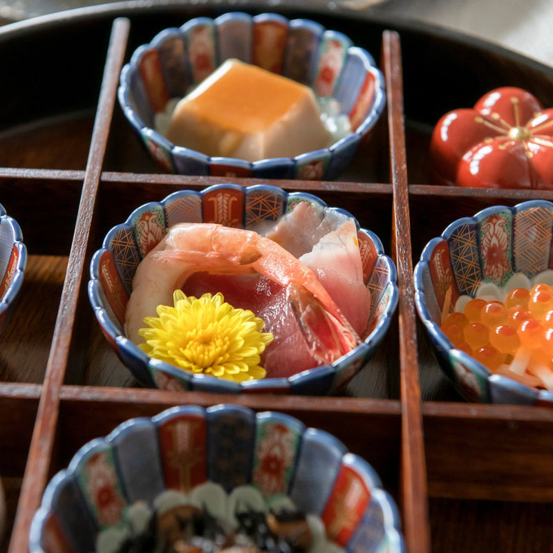 Rinkuro Kiln Old Imari Flower Hasami Bowl B - MUSUBI KILN - Handmade Japanese Tableware and Japanese Dinnerware