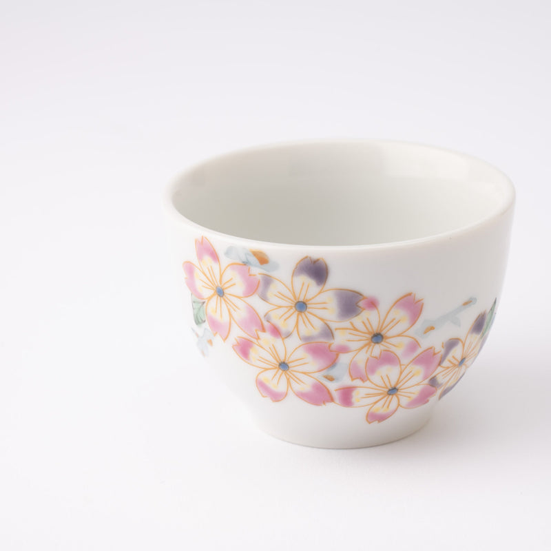 https://musubikiln.com/cdn/shop/products/sakura-kutani-houhin-japanese-teapot-set-with-2-teacups-musubi-kiln-quality-japanese-tableware-and-gift-989866_800x.jpg?v=1681090292