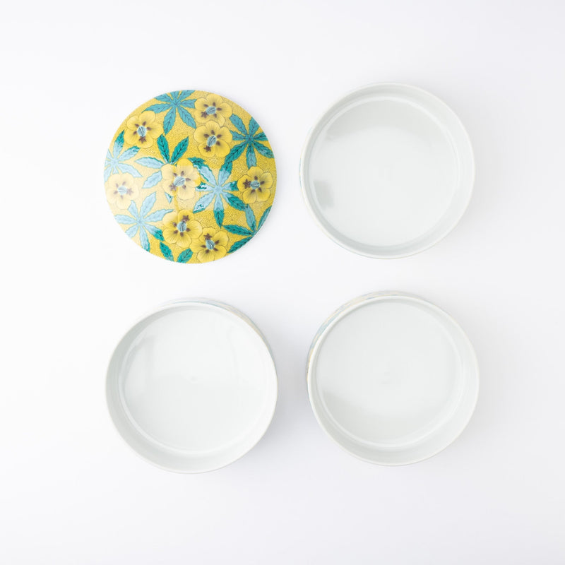 https://musubikiln.com/cdn/shop/products/seikou-kiln-yoshidaya-hibiscus-kutani-three-tiers-jubako-bento-box-musubi-kiln-quality-japanese-tableware-and-gift-404834_800x.jpg?v=1691636382