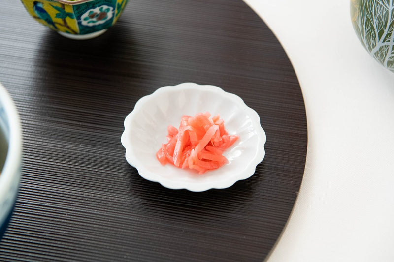 Soukyu Kiln Chrysanthemums and Crane Kutani Sauce Plate - MUSUBI KILN - Handmade Japanese Tableware and Japanese Dinnerware