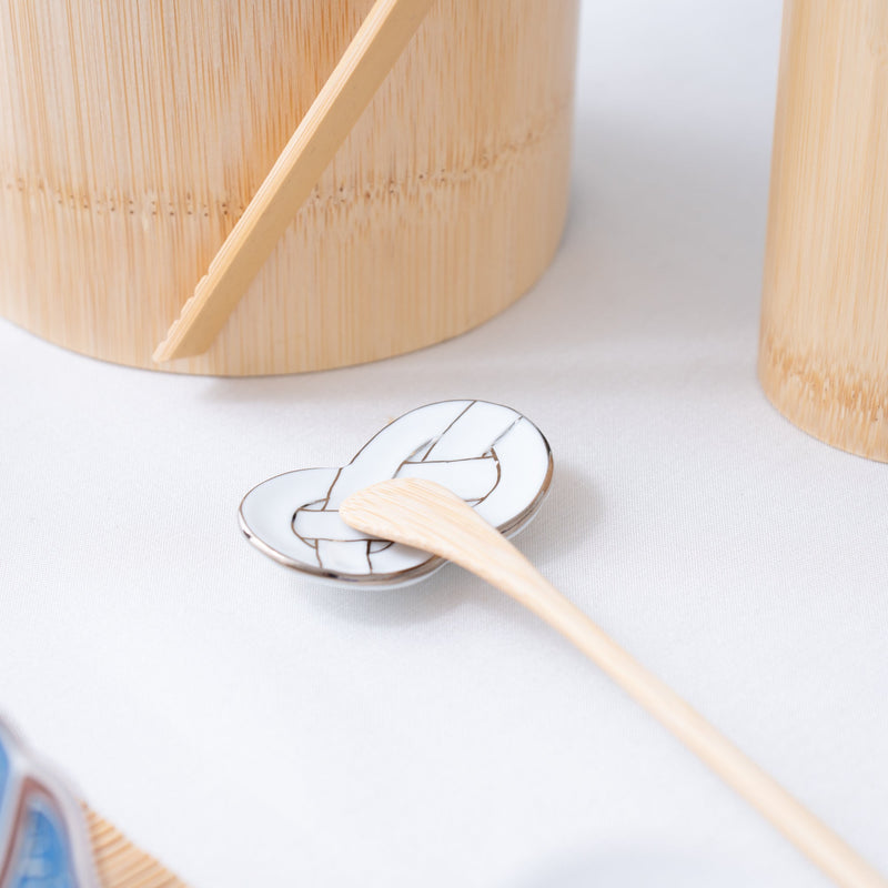Tasei Kiln Awaji Knot Arita Chopstick Rest - MUSUBI KILN - Handmade Japanese Tableware and Japanese Dinnerware