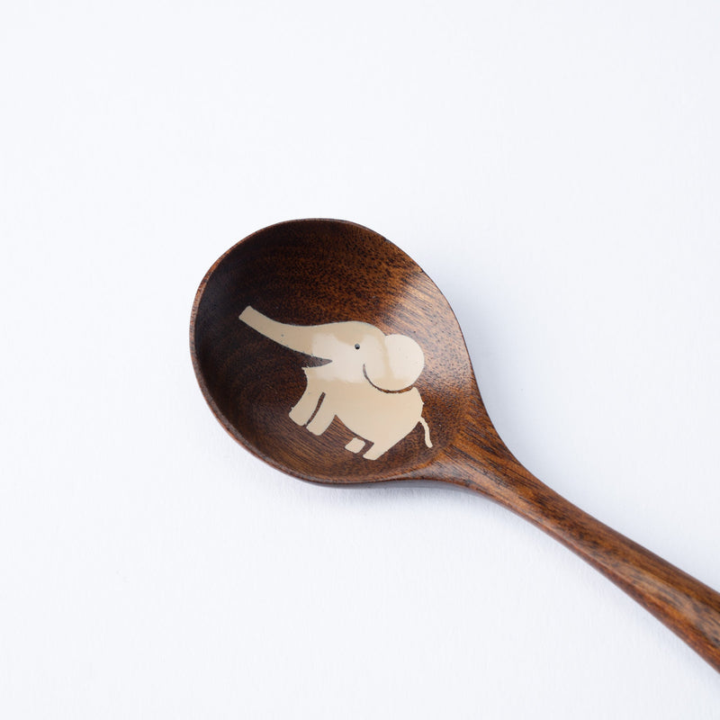 https://musubikiln.com/cdn/shop/products/yamanaka-lacquerware-animal-design-series-childrens-spoon-musubi-kiln-quality-japanese-tableware-and-gift-216571_800x.jpg?v=1686192853