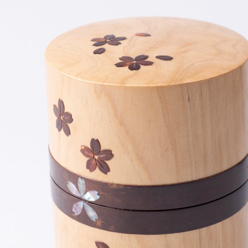 https://musubikiln.com/cdn/shop/products/yatsuyanagi-shell-inlay-sakura-and-cypress-akita-cherry-bark-work-tea-canister-musubi-kiln-handmade-japanese-tableware-and-japanese-dinnerware-723128_800x.jpg?v=1680005729