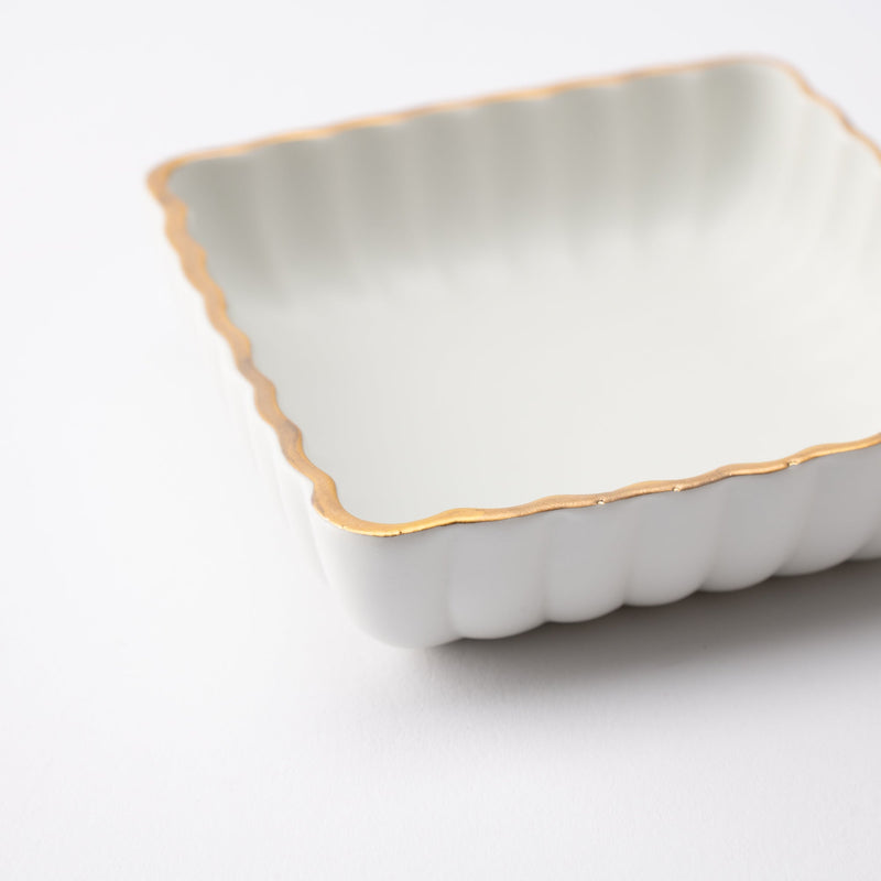 Zuiho Kiln Chrysanthemum Square Sauce Plate - MUSUBI KILN - Quality Japanese Tableware and Gift